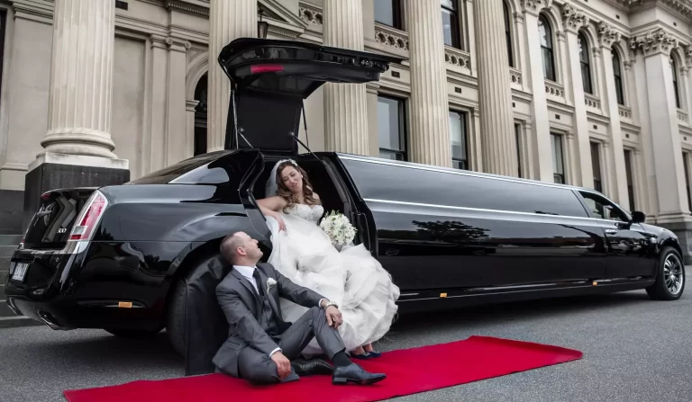Reasons for booking a limousine for wedding